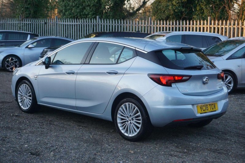 VAUXHALL ASTRA