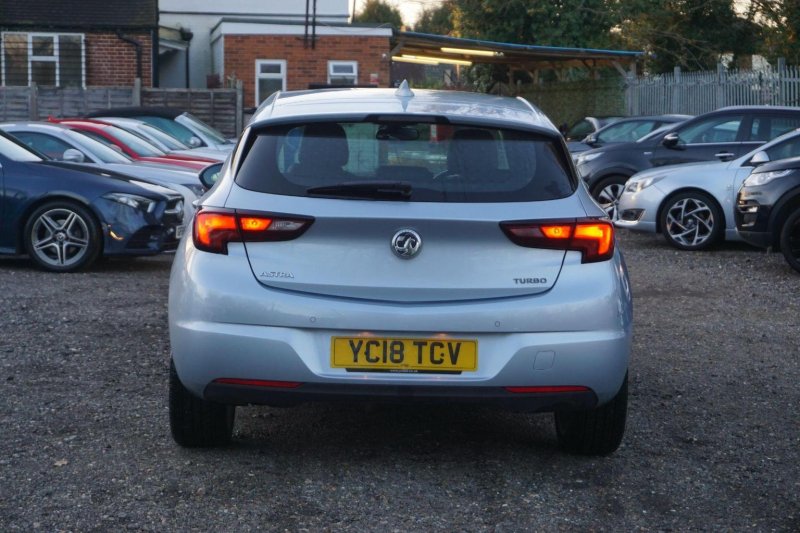 VAUXHALL ASTRA