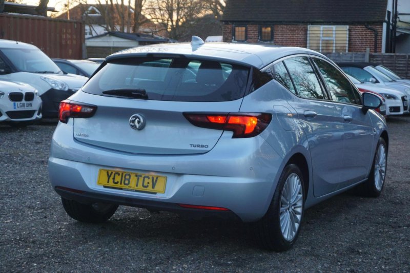 VAUXHALL ASTRA
