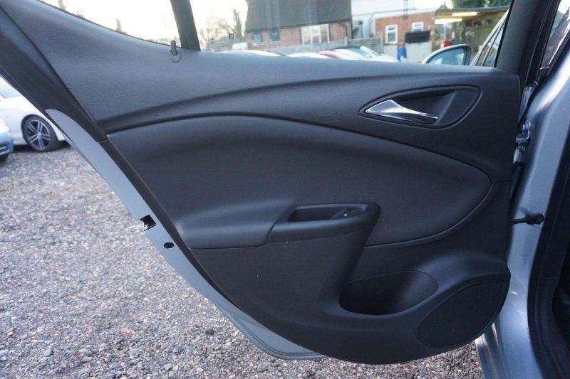 VAUXHALL ASTRA
