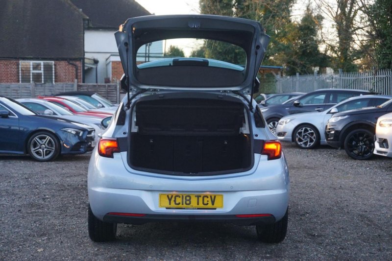 VAUXHALL ASTRA