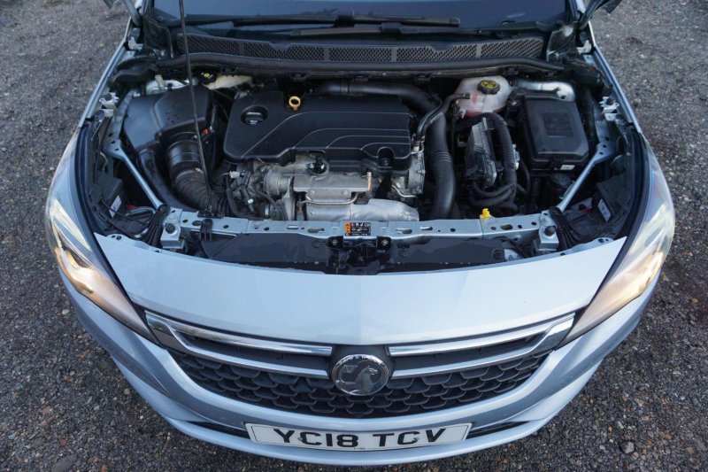 VAUXHALL ASTRA