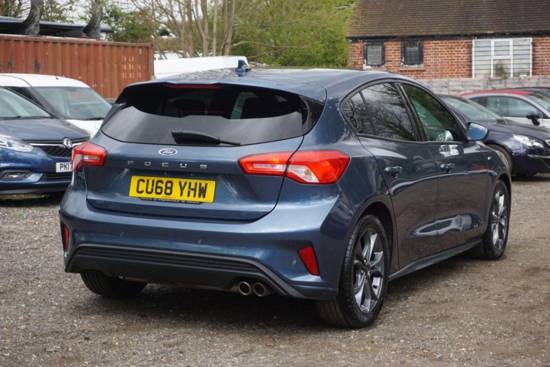 FORD FOCUS