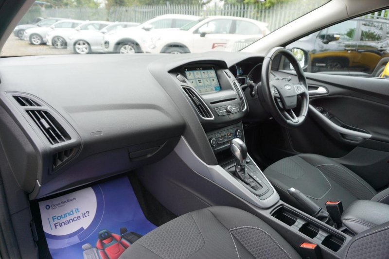 FORD FOCUS