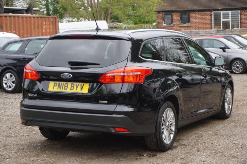 FORD FOCUS