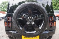 LAND ROVER DEFENDER 110