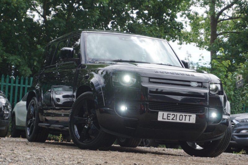 LAND ROVER DEFENDER 110